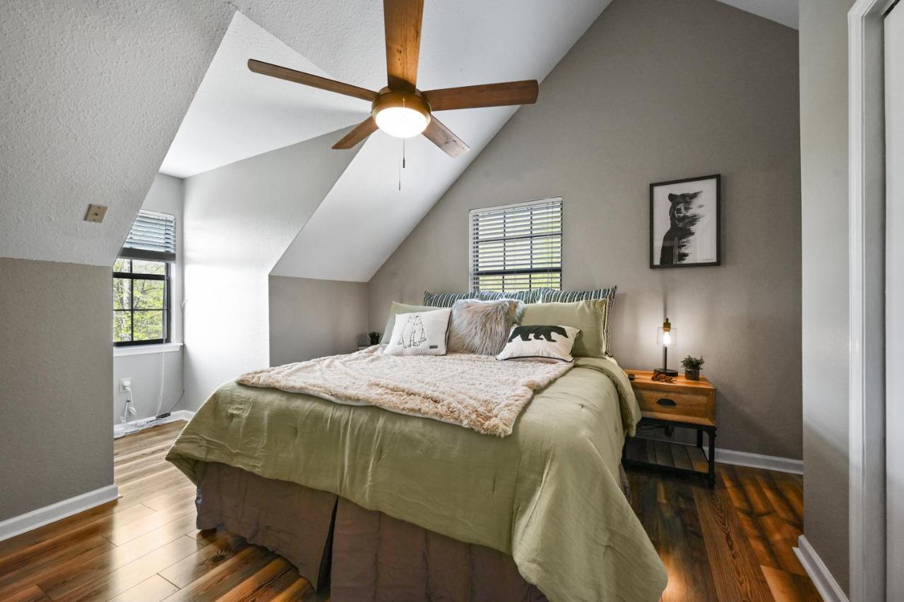 Private Mountain Cabin, Hot Tub Escape In The Smokies, With The View Sevierville Extérieur photo