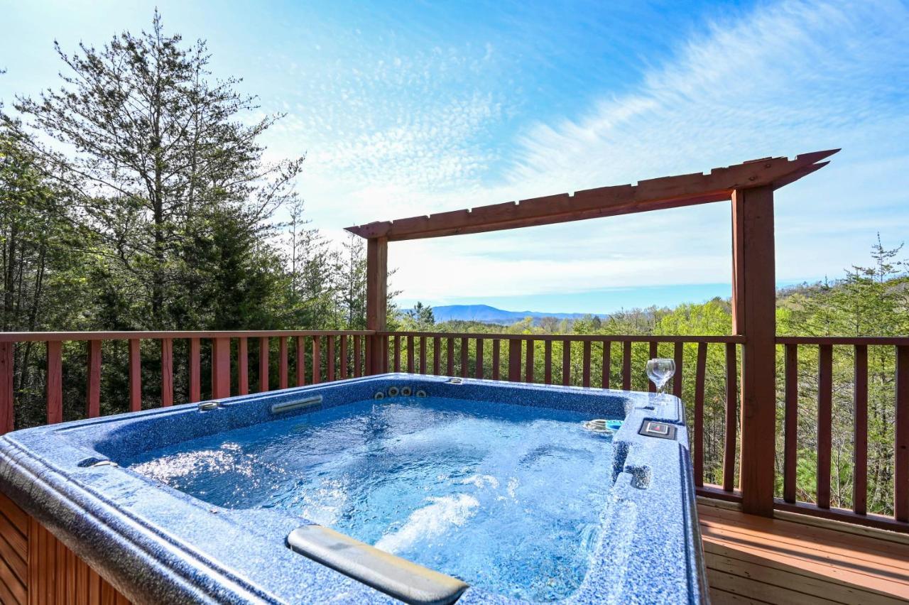 Private Mountain Cabin, Hot Tub Escape In The Smokies, With The View Sevierville Extérieur photo