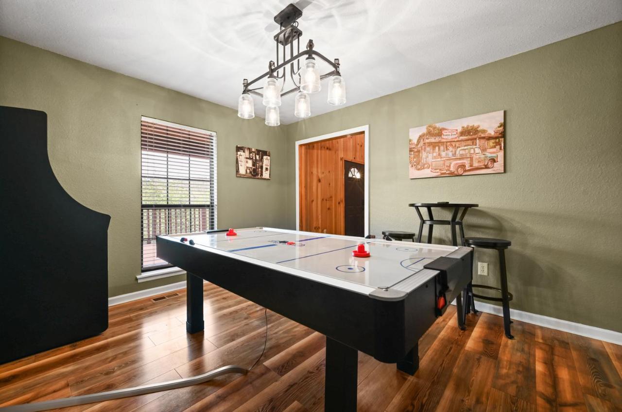 Private Mountain Cabin, Hot Tub Escape In The Smokies, With The View Sevierville Extérieur photo