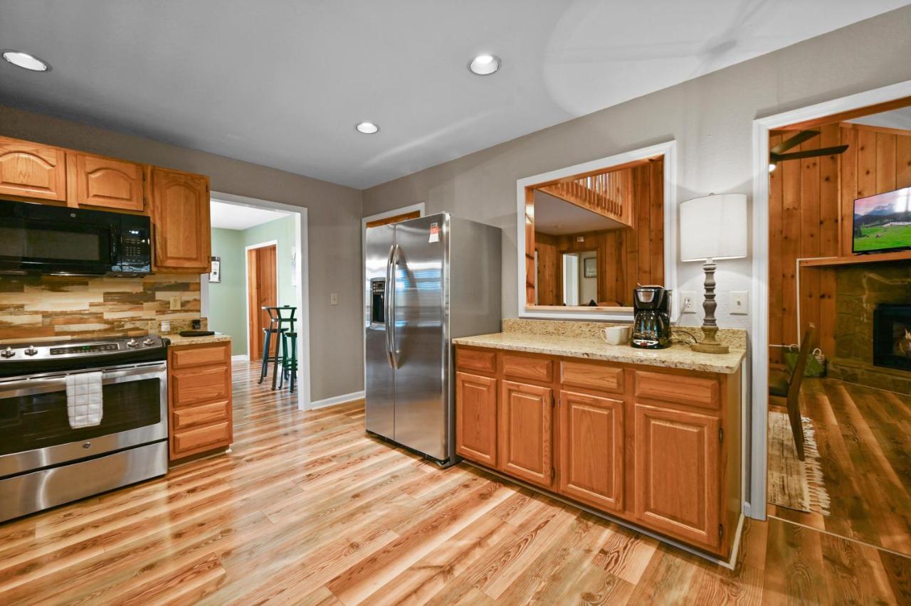 Private Mountain Cabin, Hot Tub Escape In The Smokies, With The View Sevierville Extérieur photo