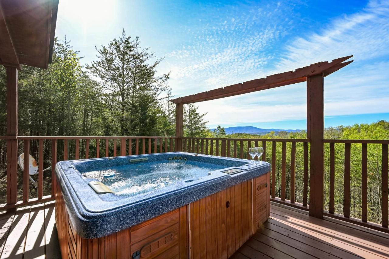 Private Mountain Cabin, Hot Tub Escape In The Smokies, With The View Sevierville Extérieur photo