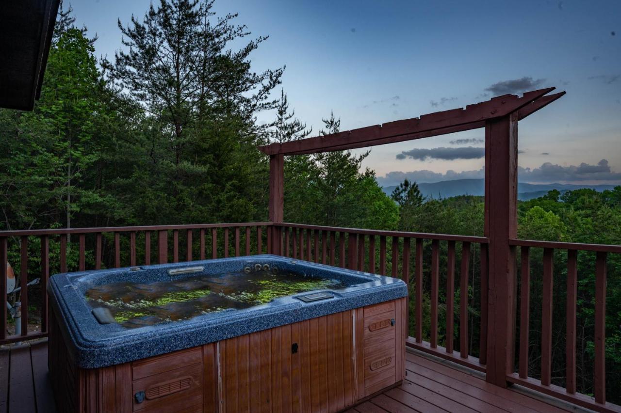 Private Mountain Cabin, Hot Tub Escape In The Smokies, With The View Sevierville Extérieur photo