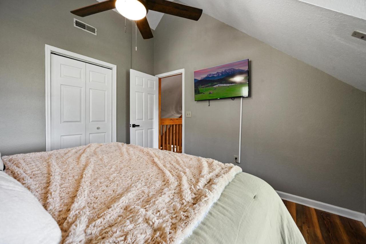 Private Mountain Cabin, Hot Tub Escape In The Smokies, With The View Sevierville Extérieur photo