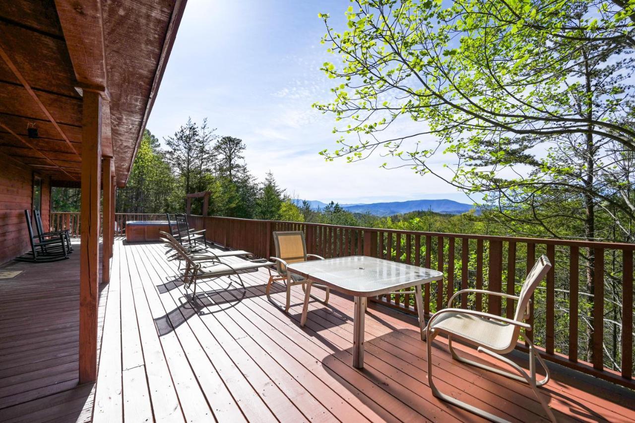 Private Mountain Cabin, Hot Tub Escape In The Smokies, With The View Sevierville Extérieur photo