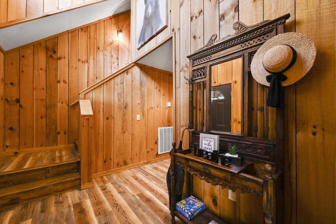 Private Mountain Cabin, Hot Tub Escape In The Smokies, With The View Sevierville Extérieur photo