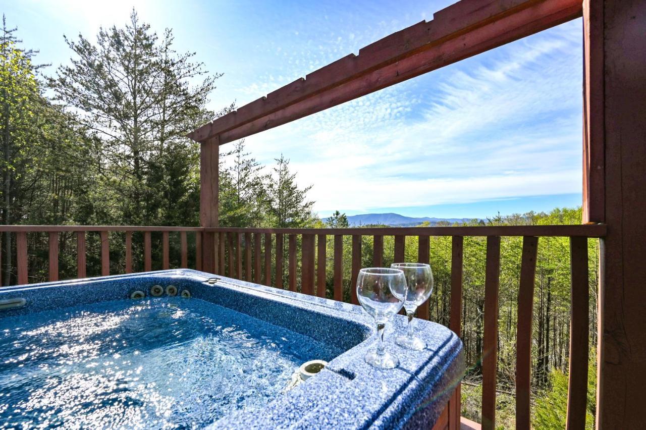 Private Mountain Cabin, Hot Tub Escape In The Smokies, With The View Sevierville Extérieur photo