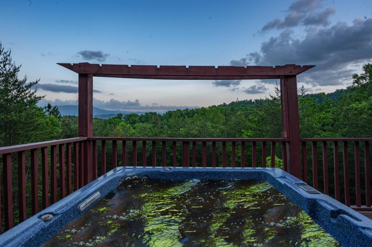 Private Mountain Cabin, Hot Tub Escape In The Smokies, With The View Sevierville Extérieur photo