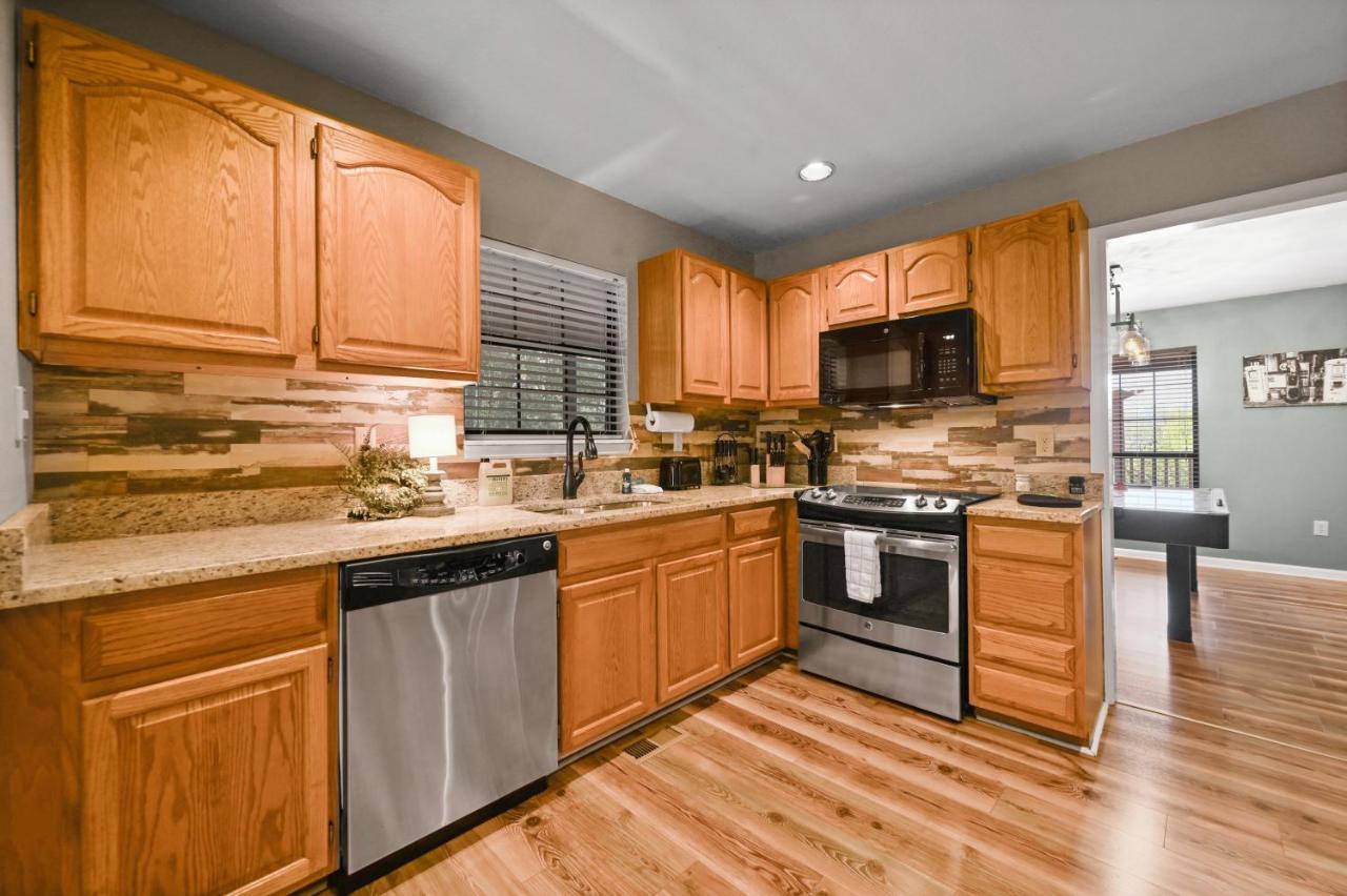 Private Mountain Cabin, Hot Tub Escape In The Smokies, With The View Sevierville Extérieur photo