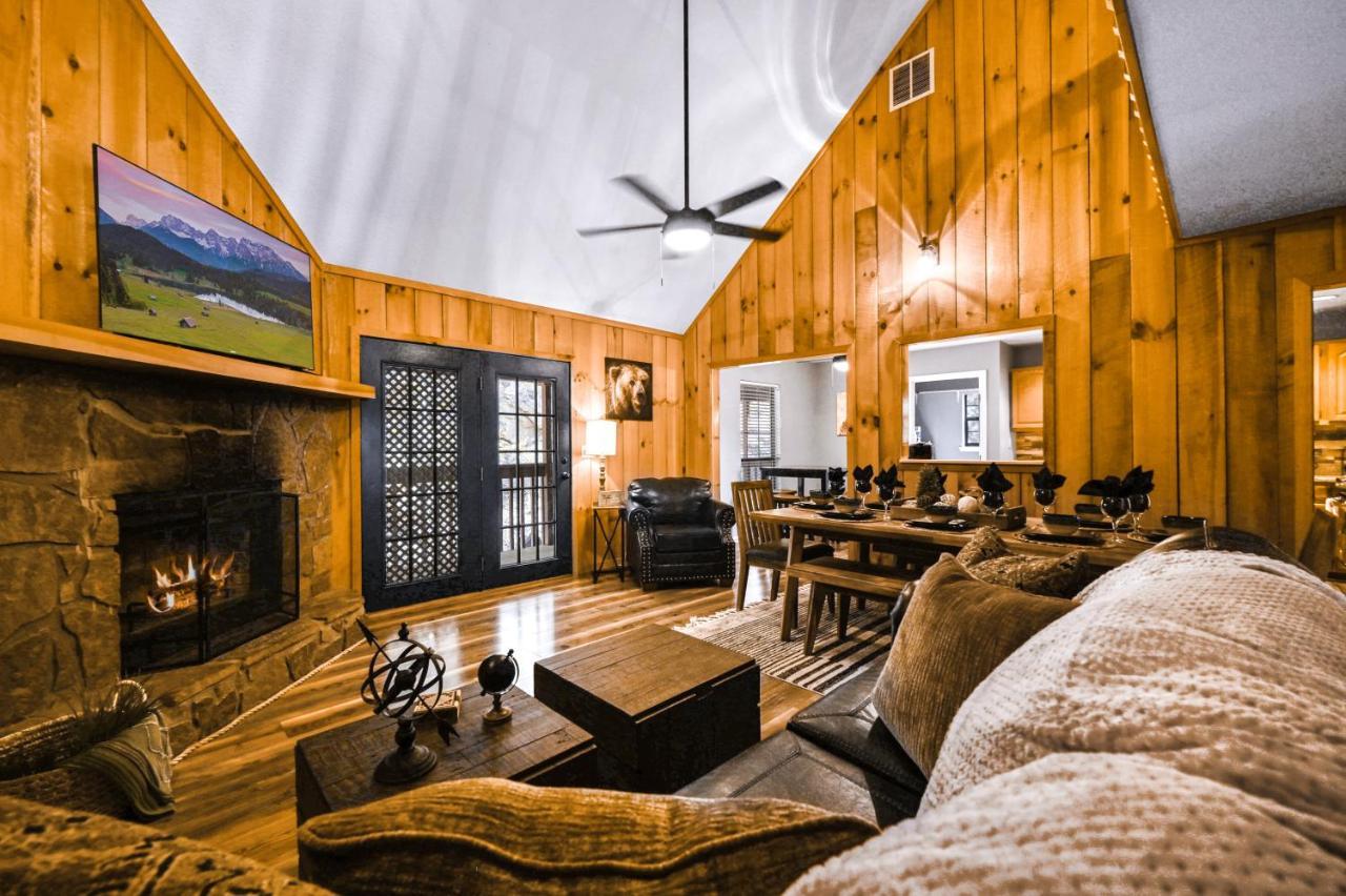 Private Mountain Cabin, Hot Tub Escape In The Smokies, With The View Sevierville Extérieur photo