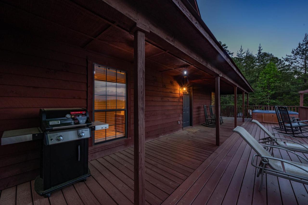 Private Mountain Cabin, Hot Tub Escape In The Smokies, With The View Sevierville Extérieur photo